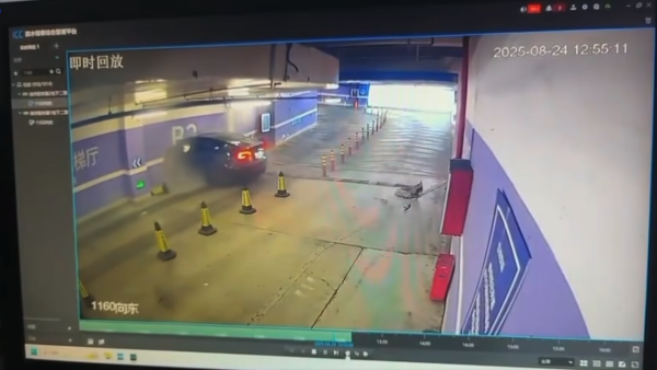 大媽搭上天價凌晨小巴 司機收呢個價嚇到落車 網民揭一原因獲理解