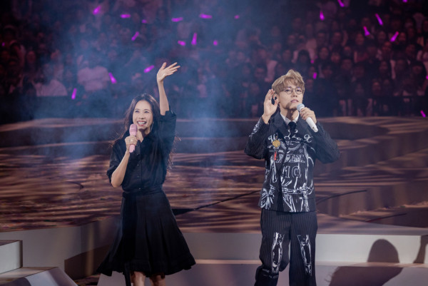 林家謙演唱會2025｜第五場嘉賓莫文蔚飛意大利返港 自肥現場親簽專輯《全身》