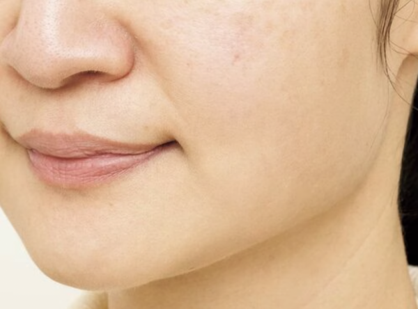 2025年上半年最好用陰影筆：CEZANNE Shading Pencil 臉部修容陰影筆