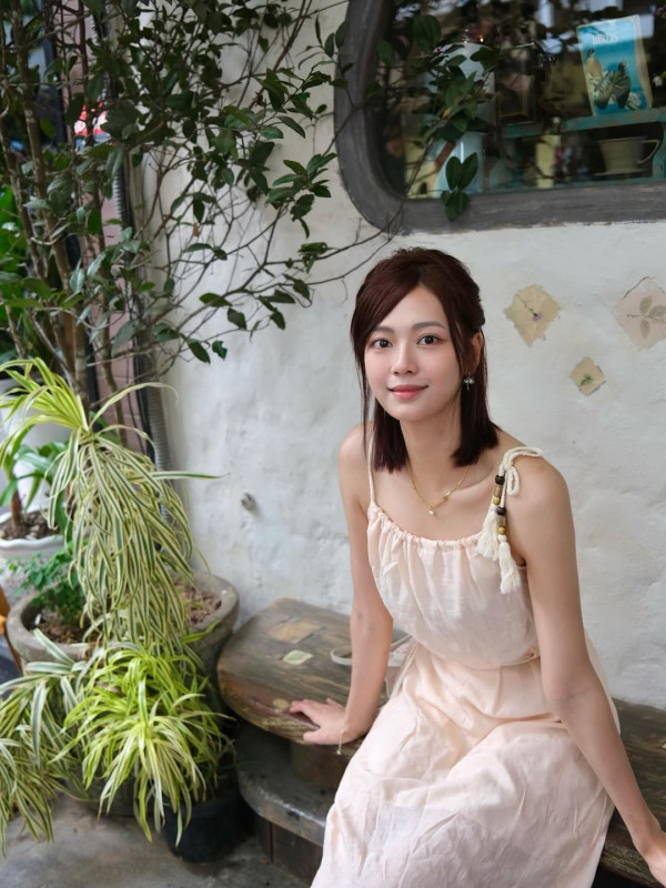 25歲游嘉欣一反常態罕晒泳衣照開邪惡大窿 身材二度發育眼前一亮：太犯規！