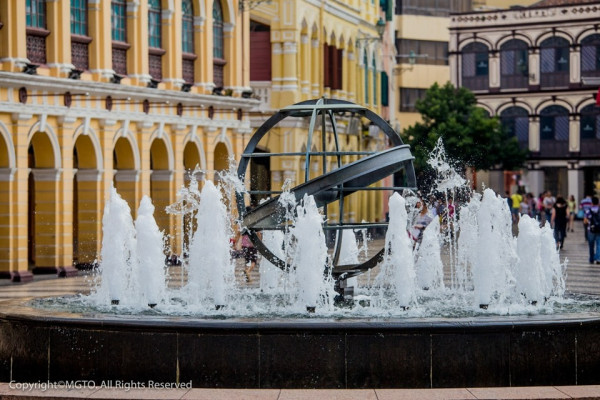 澳門珠海三日兩夜行程。圖片來源:澳門特別行政區政府旅遊局、小紅書@羅小萌萌萌、小紅書@蛋撻就愛吃睡、Trip..com、小紅書@悠行的珊珊紫、小紅書@M&G、小紅書@西江月
