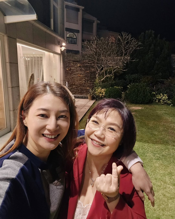 曬過億山頂獨立屋(圖片來源:IG@brianna.0li)