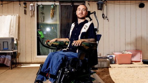 人機共生之路 全球首位Neuralink植入者現況 從8年高位癱瘓到意念創業