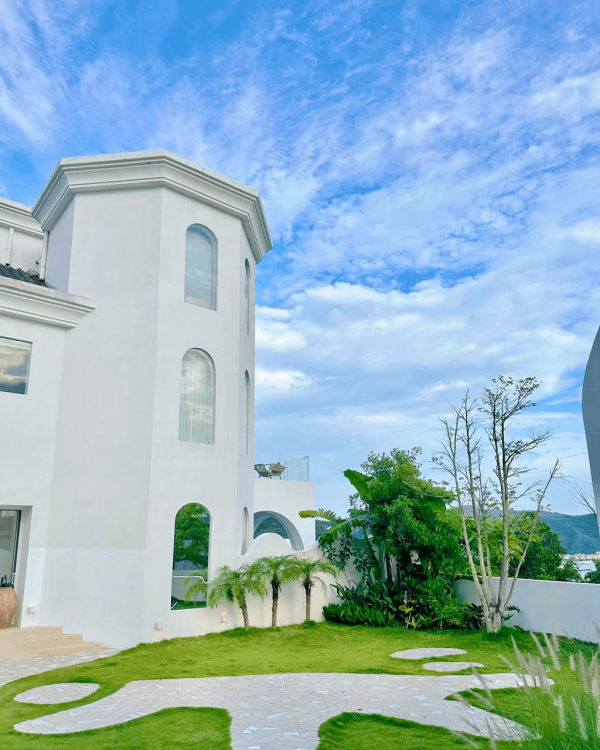 深圳海景民宿7大推介！度假打卡必去希臘風白房子/私人海灘/私湯民宿 