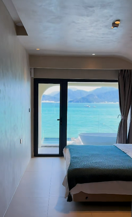 深圳海景民宿7大推介！度假打卡必去希臘風白房子/私人海灘/私湯民宿 