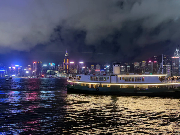 內地客遊港深夜流浪茶餐廳 曝老闆2大暖心舉動 網民：祝佢發達 
