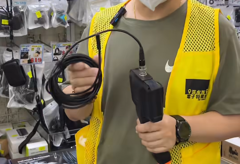 深水埗電子特賣城全新防曬神器！超巨型太陽帽爆紅 網民笑言：無慘都啱用！