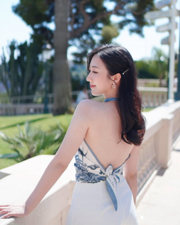 意外曝光豪宅內貌（圖片來源：IG@reginahyt）