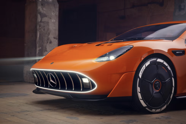 挑戰極限 AMG電動車8日「環地球一圈」 時速X百公里破25項紀錄