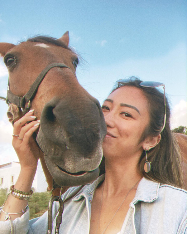 苗彤不靠父親進軍荷里活（圖片來源:IG@phoebemiu）