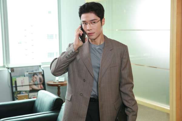 俠醫｜丁子朗演「智慧型奸角」衣官禽獸入型入格 靠鄭子誠江欣燕一個貼士開竅