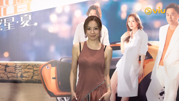 鄧麗欣拉闊騷台灣男友親自撐場坐觀眾席 正面靚仔樣曝光高大魁梧傍實「未來外母」