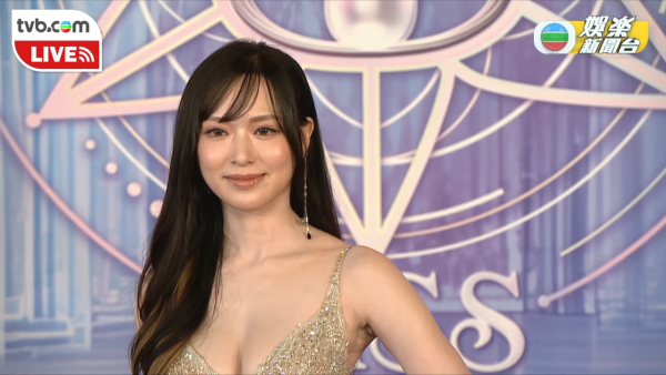 香港小姐2025｜馮盈盈U形超低胸性感贏盡焦點 韓系瀏海新形象美貌驚艷網民