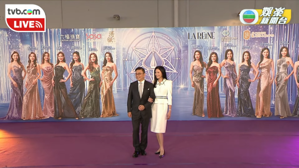 香港小姐2025｜無綫主席許濤夫人激罕現身貴氣逼人 選美季軍出身年過半百仍然好fit