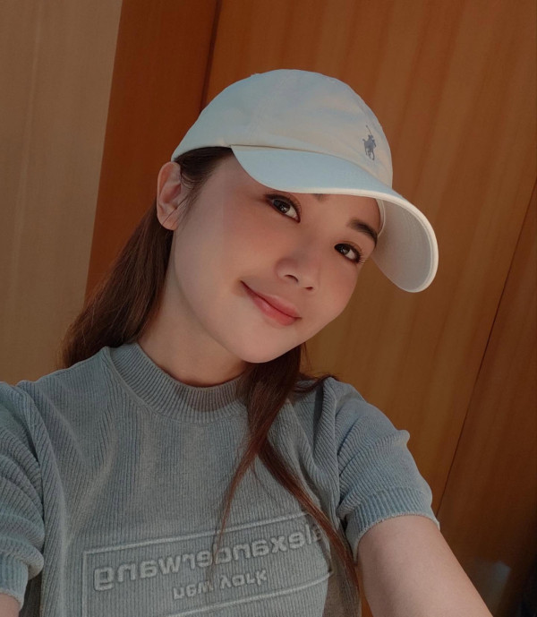 蔡卓妍阿Sa被爆蜜運中暗撻星級健身教練？睇演唱會被野生捕獲惹猜測︰曖昧中