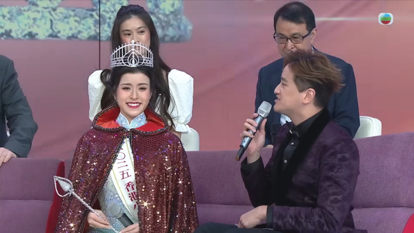  香港小姐2025丨港姐冠軍陳詠詩細妹靚樣曝光 姐妹餅印美貌顏值絲毫不輸家姐