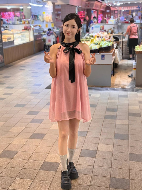 離巢TVB女藝人挺8月巨肚影孕婦寫真 準媽媽上圍再度升級獲激讚：身材100分