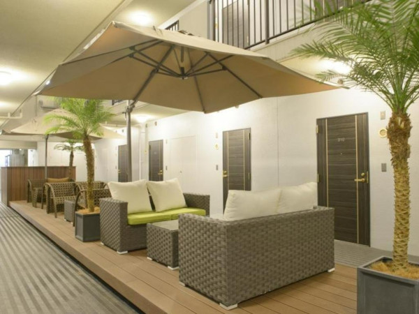 住客應盡量在酒店公共空間會見訪客