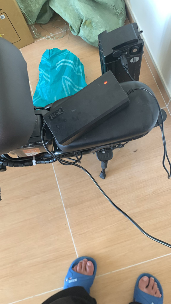 居屋單位火燭燒成廢墟！疑電動單車電池起火！網民揭問題鬧爆：唔爆炸都偷笑
