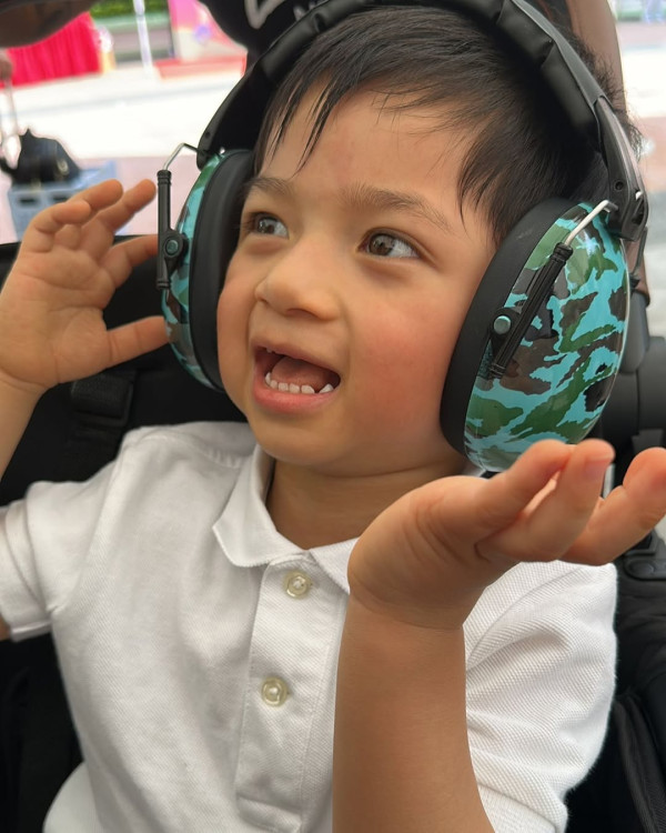 何雁詩鄭俊弘天使仔仔開學上堂兩星期 入讀特殊幼稚園適應情況超預期
