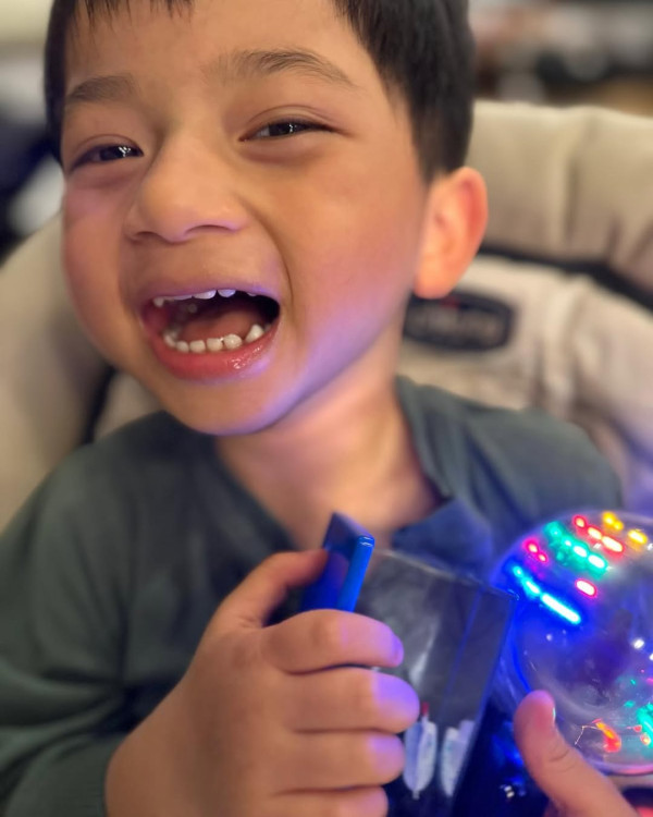 何雁詩鄭俊弘天使仔仔開學上堂兩星期 入讀特殊幼稚園適應情況超預期