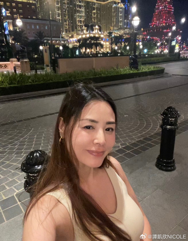 朱永棠老婆被讚保養得宜(圖片來源:微博@譚凱欣NICOLE)