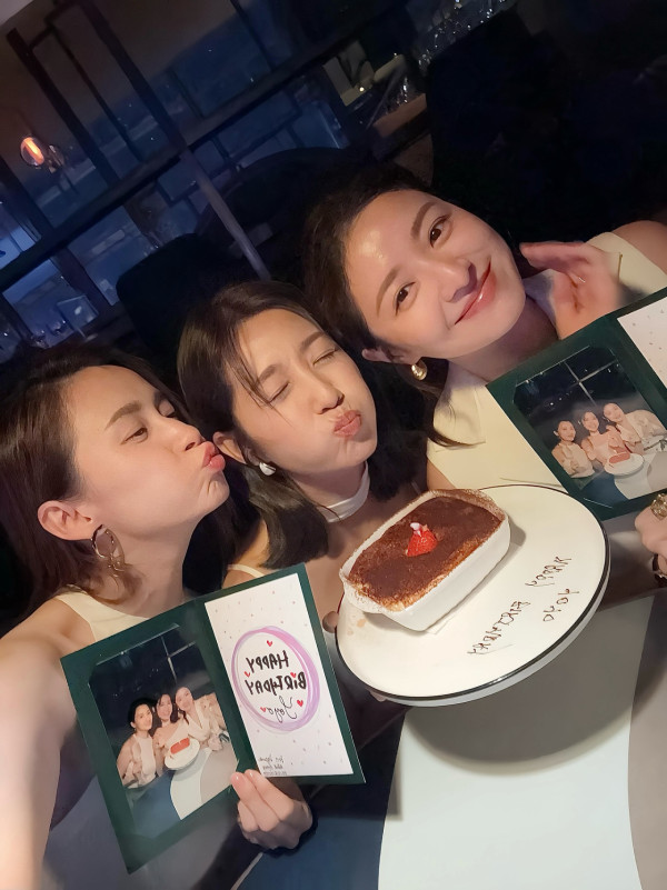 陳自瑤獲闊太閨密團豪華慶祝生日！三大凍齡美人同框如孿生姊妹驚艷網民