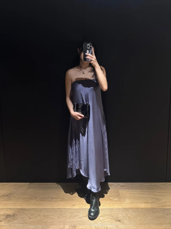 邱淑貞21歲二女沈日近照激減包包面 火辣身材愈大愈索驚艷網民︰靚過家姐！