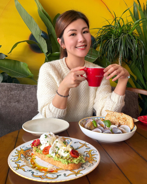 TVB小花旅行泳裝上陣勁火辣 曬驕人上圍長腿！餅印索妹選過港姐 