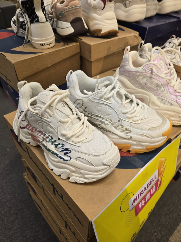 尖沙咀海港城開倉低至1折！$99起買Timberland/Keen/Champion/MERRELL！手袋/揹袋/香水最平$50