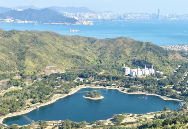 影相必去！香港8個隱藏打卡位推介2025浪漫湖景+海邊純白教堂 (附地址及交通方法)