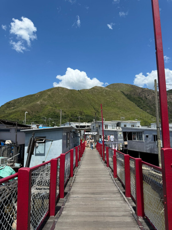 影相必去！香港8個隱藏打卡位推介2025浪漫湖景+海邊純白教堂 (附地址及交通方法)