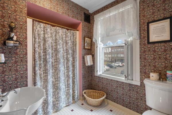 Lizzie Borden Bed & Breakfast Lizzie Borden Bed & Breakfast