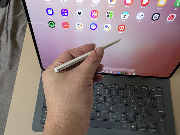 【上手試】Samsung Galaxy Tab S11 系列登場 14.6 吋巨屏極緻纖薄 5.1mm 機身