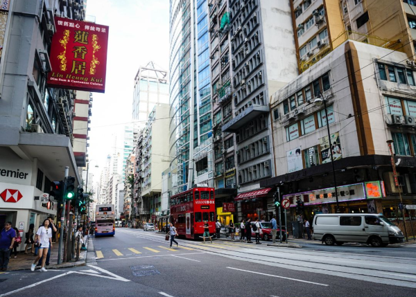 內地生來港8年花費逾500萬元！形容香港係「吸金怪獸」事主：全部收入都花掉