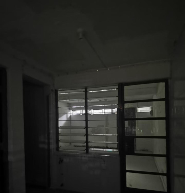 港人獲派彩虹邨公屋近垃圾房單位！恐怖走廊似拍「鬼片」網民分析3大原因勸即刻要