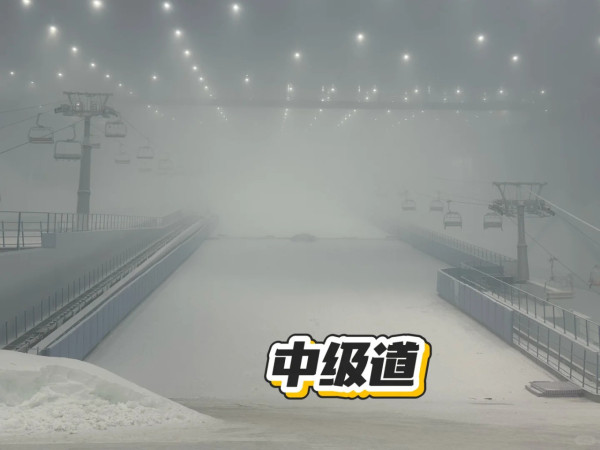 華發冰雪世界「見底」！港客滑雪重摔縫12針 怒轟：水泥地板肉眼可見 