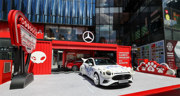 平治x藝術家OFFGOD:TATE AirSide 期間限定 CLA POPUP  展出生物藝術車