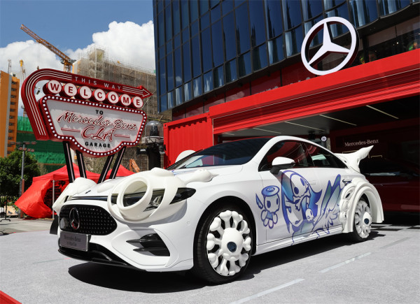 平治x藝術家OFFGOD:TATE AirSide 期間限定 CLA POPUP  展出生物藝術車