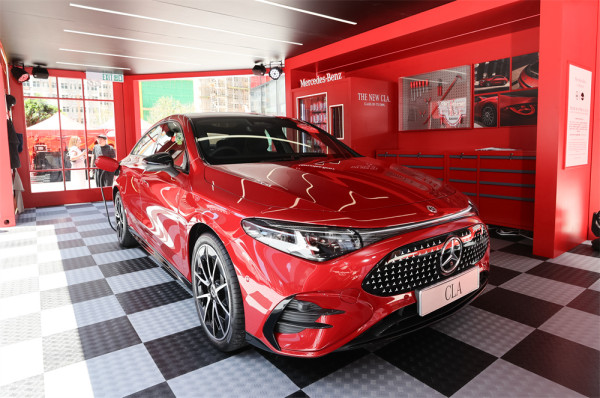 平治x藝術家OFFGOD:TATE AirSide 期間限定 CLA POPUP  展出生物藝術車