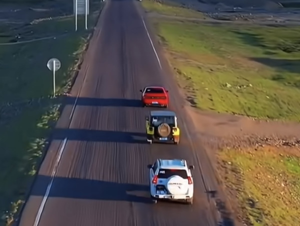 新疆獨庫公路（圖片：小紅書）