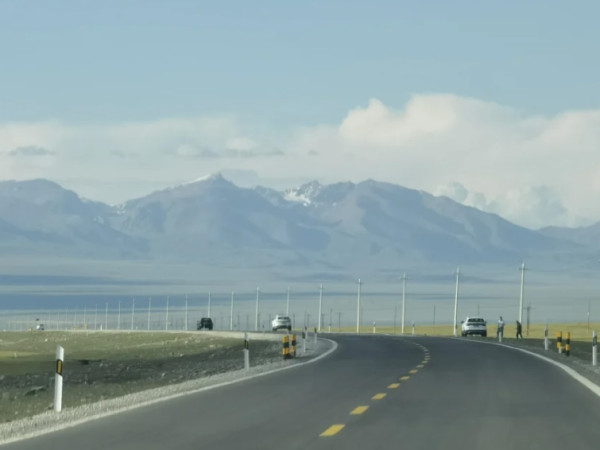 新疆獨庫公路（圖片：小紅書）