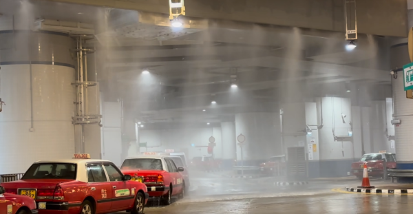 暴風塔巴｜大圍旺區出現「水簾洞」！網民直擊：洗車正呀！