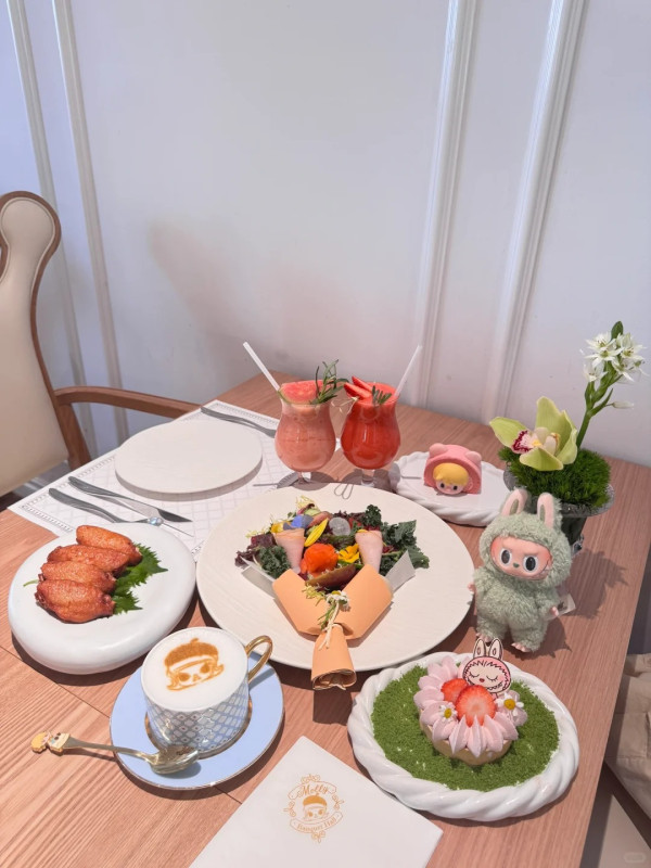 POP MART主題樂園POP LAND POP MART主題樂園POP LAND