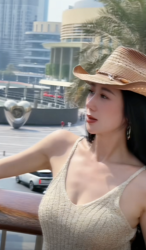 前TVB小生夫婦豪遊杜拜周身名牌放閃!嫩妻5年抱4比堅尼上陣曬超狂身材