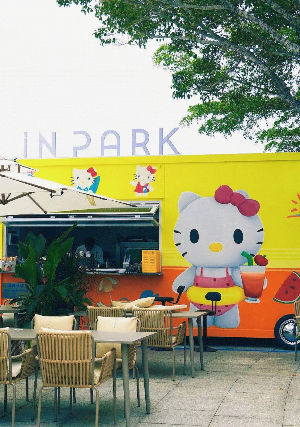 深圳南澳海邊Hello Kitty Cafe絕美打卡玻璃海!歎得意Kitty頭漢堡包附交通