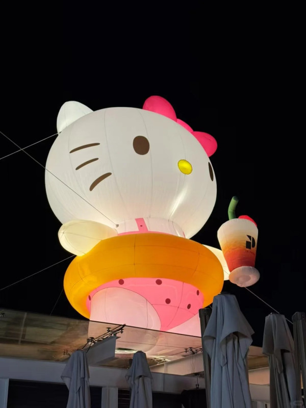 深圳南澳海邊Hello Kitty Cafe絕美打卡玻璃海!歎得意Kitty頭漢堡包附交通