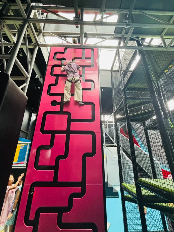 反彈蹦床公園。圖片來源：小紅書@Prody