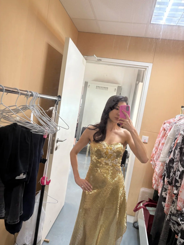 港姐亞軍施宇琪當選後放縱暴肥10磅 一原因刻意增磅變厚切！身材明顯粗壯不少