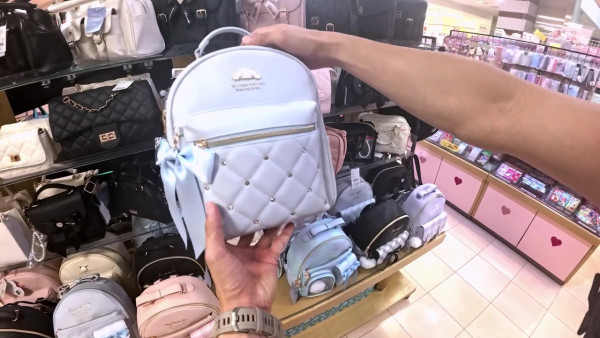 女神配對計劃｜Eddie開拍前五日單拖飛日本拍片 富士山下浪漫合影獲封「教科書級別禮物」